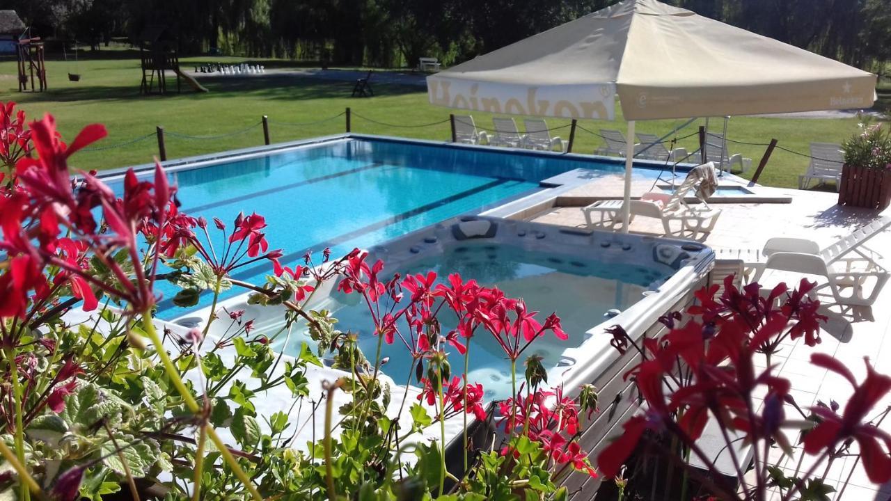 Zichy Park Hotel Bikács المظهر الخارجي الصورة