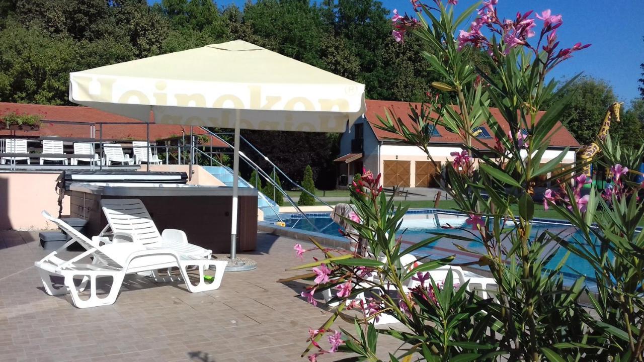 Zichy Park Hotel Bikács المظهر الخارجي الصورة