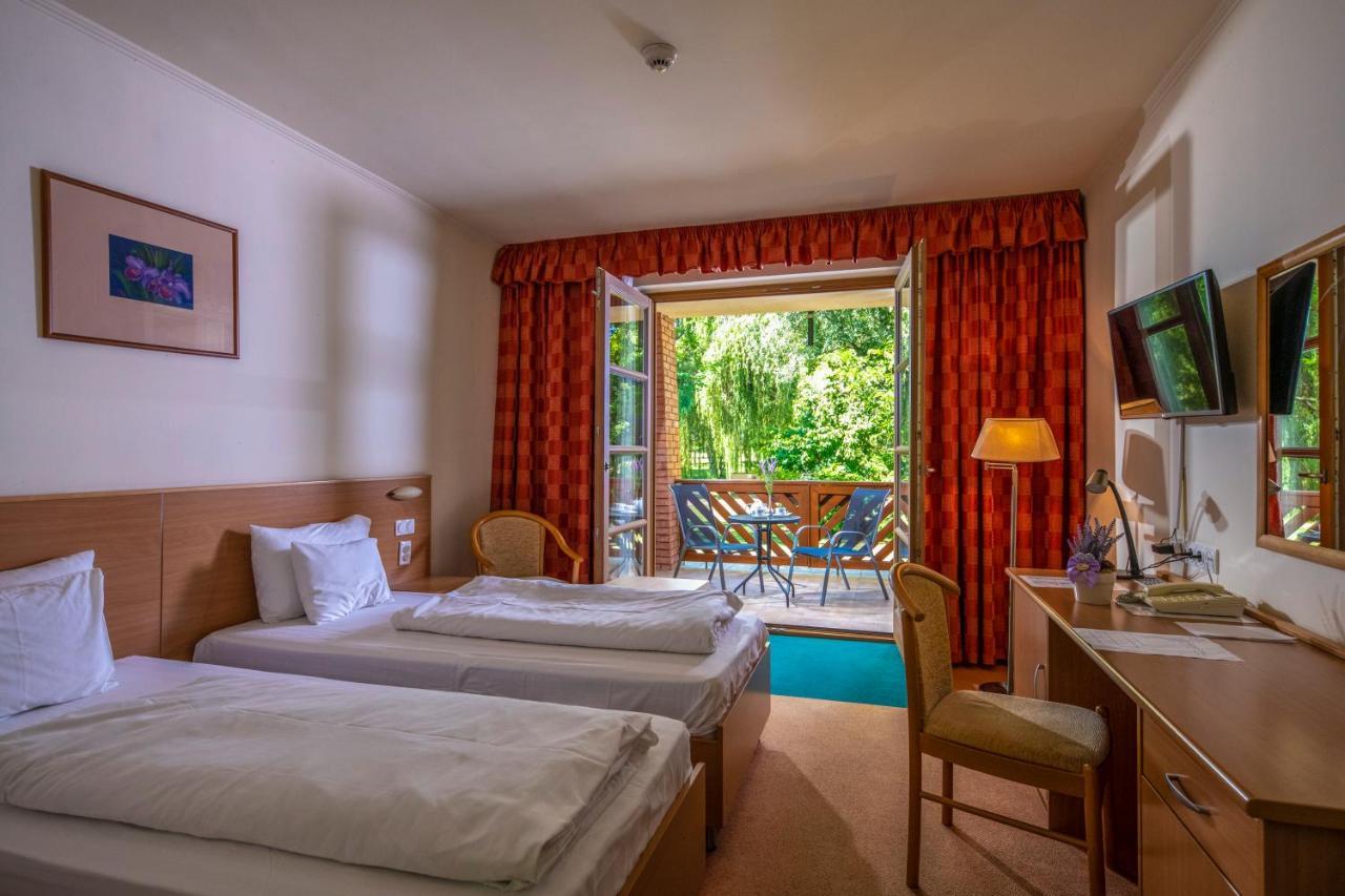 Zichy Park Hotel Bikács المظهر الخارجي الصورة